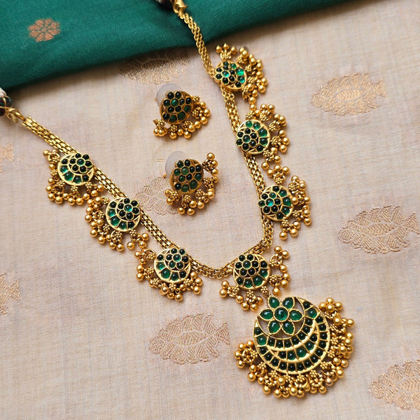 Halfmoon_Green_Kempu_Jewellery-img1 Halfmoon Green Kempu Jewellery